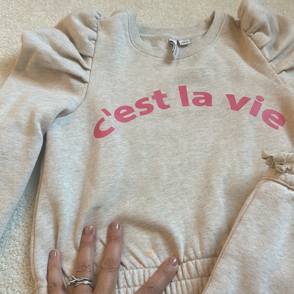 Janie and Jack girls sweatsuit set. C’est la vie - Picture 8 of 8